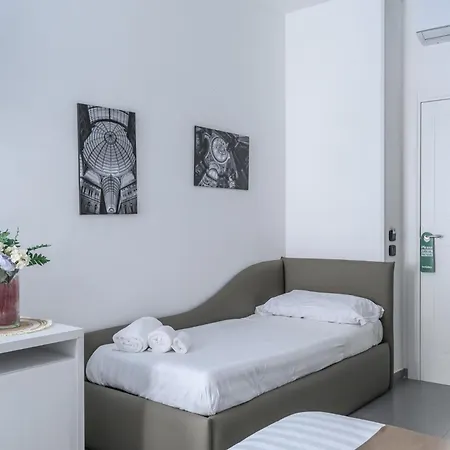 Aparthotel Hotiday Collection - Duomo Naples
