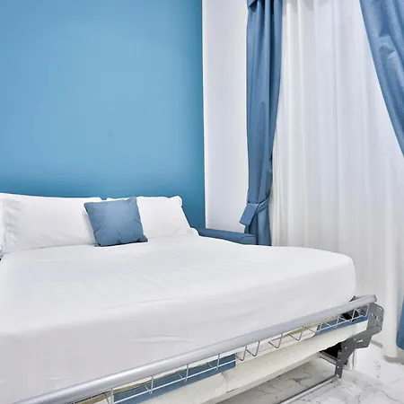 Hotiday Collection - Duomo Aparthotel Naples
