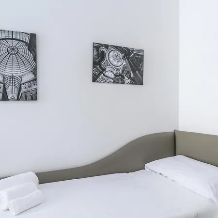 Hotiday Collection - Duomo Neapel