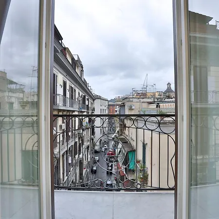 Lägenhetshotell Hotiday Collection - Duomo Neapel